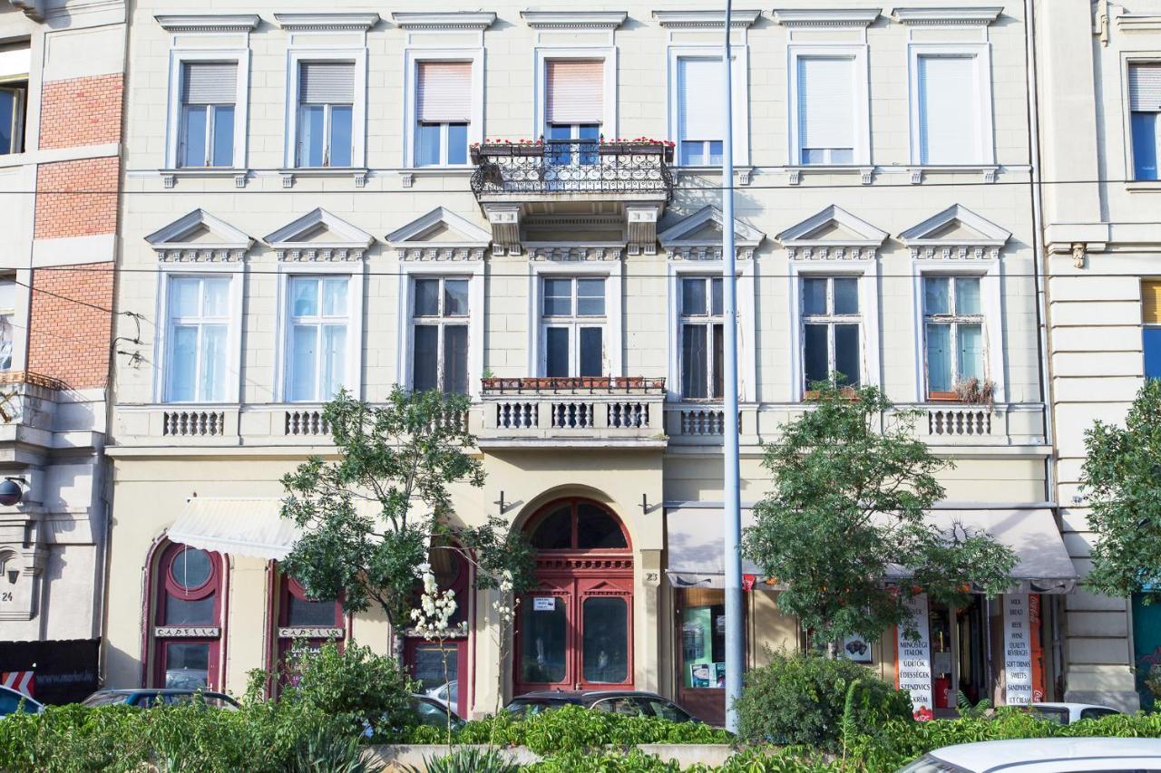 Pelicanstay At Riverside Danube Boedapest Buitenkant foto